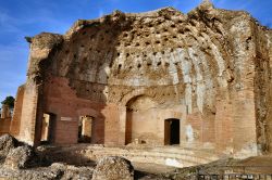 Le rovine romane di Villa Adriana a Tivoli - maurizio/ ...