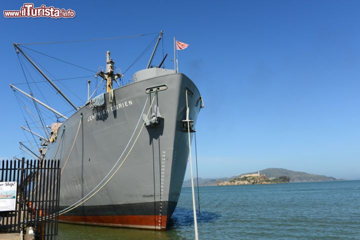 Immagine Liberty ship SS Jeremiah O'Brien, un museo da non perdere al Fisherman's Wharf di San Francisco - © jiawangkun / Shutterstock.com