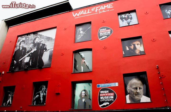Immagine La Wall of Fame dell'Irish Rock'n Roll Museum a Dublino - © irishrocknrollmuseum.com/