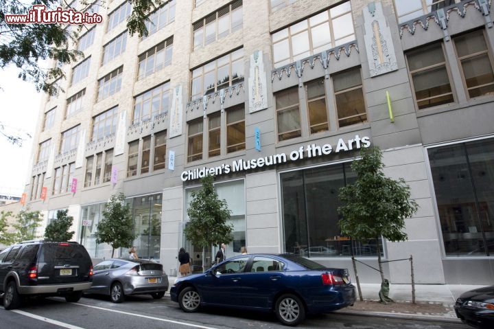 Immagine L'edificio di Charlton Street che ospita il Children's Museum of the Arts di New York City