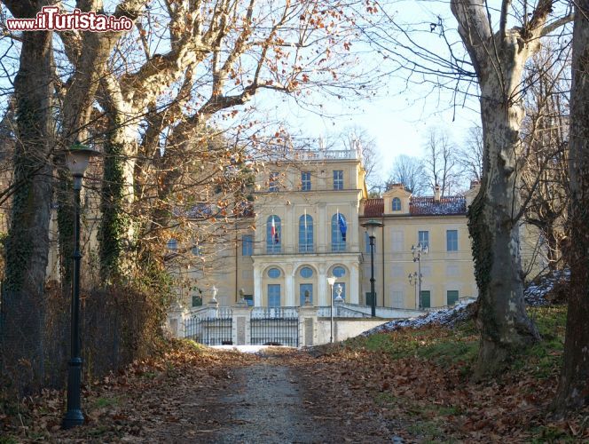 Immagine Fotografia in autunno di Villa della Regina a Torino - © claudiodivizia / Shutterstock.com