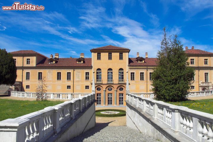 Immagine La facciata posteriore di VIlla della Regina a Torino - © claudiodivizia / Shutterstock.com