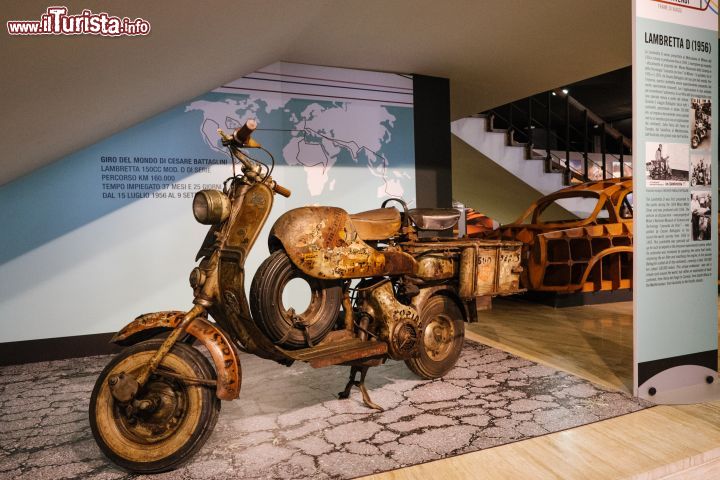 Immagine La Lambretta di Cesare Battaglini che ha compiuto il giro del mondo, esposta al MAUTO, il Museo dell'automobile di Torino  - © www.museoauto.it/