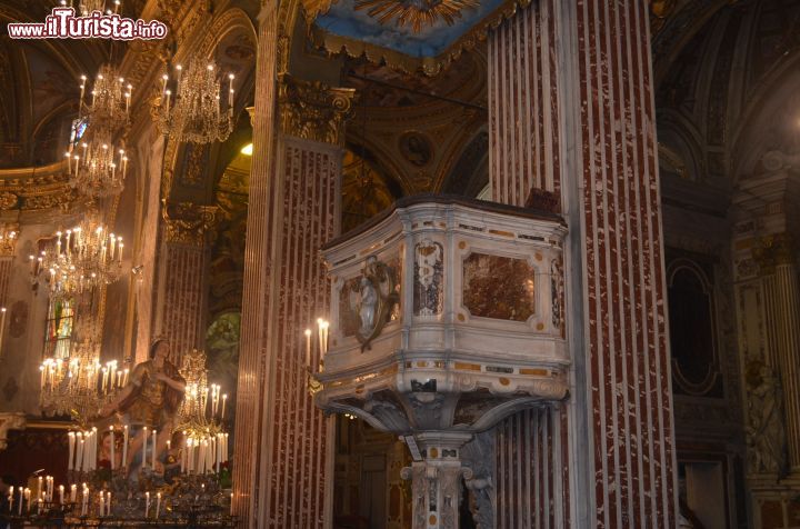 Immagine Pulpito chiesa barocca di Camogli Santa Maria Assunta - © Samuele Pasquino