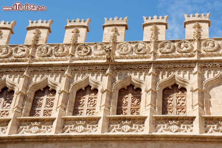 Immagine Particolare dell'architettura gotica del Mercato della Seta di Valencia, Spagna