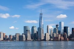 La skyline di Manhattan con la torre del One World Trade Center, la Freedom Tower di New York City