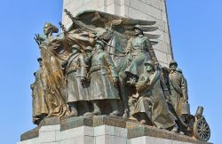 Particolare del monumento  alla fanteria che ha combattuto nella prima guerra mondiale: si trova in Piazza Poelaert nel quartiere di Sablon a Bruxelles