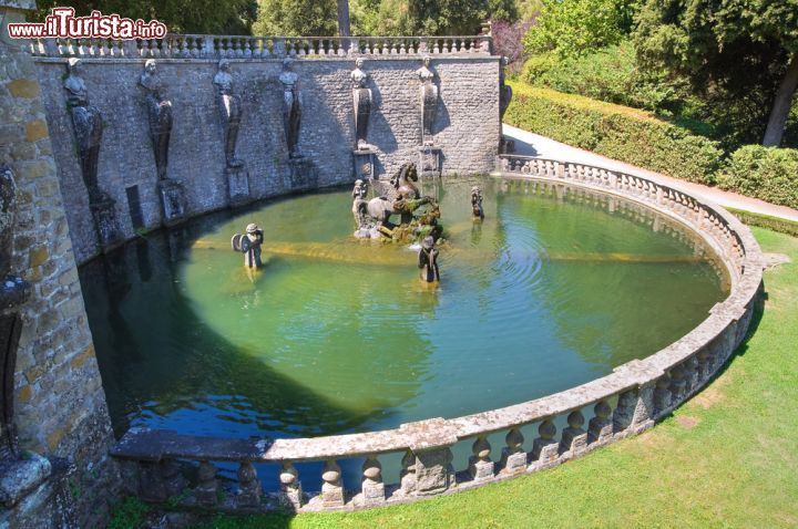 Immagine La Fontana di Pegaso nei giardini di VIlla Lante a Bagnaia di Viterbo, Lazio