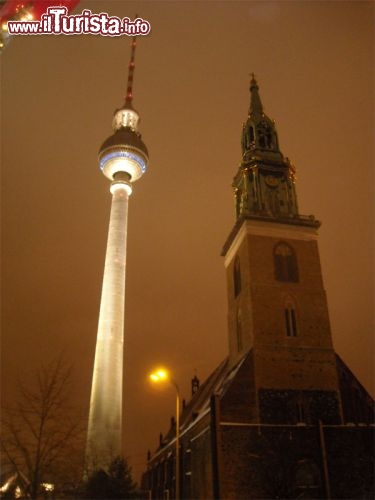 Fernsehturm di Berlino - La torre della televisione