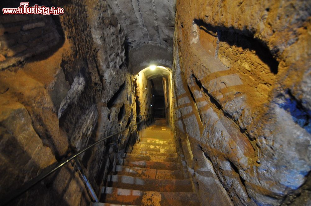 Immagine La discesa alle Catacombe di Santa Domitilla a Roma