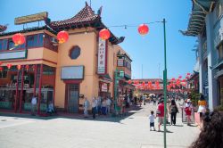 La Chinatown di Los Angeles iniziò a sorgere nella seconda metà del XIX secolo per ospitare i sempre più numerosi immigrati cinesi - foto © CHRISTIAN DE ARAUJO / Shutterstock.com ...