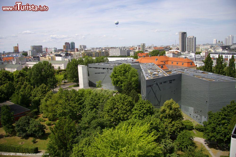 Immagine Vista aerea del Museo Ebraico di Berlino nel disretto di Kreuzberg, a sud del centro storico della capitale - foto © 360b / Shutterstock.com