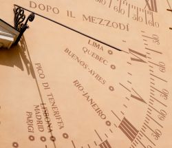 Particolare dell'Orologio Astronomico del Palazzo del Governatore a Parma. La costruzione è del 13° secolo