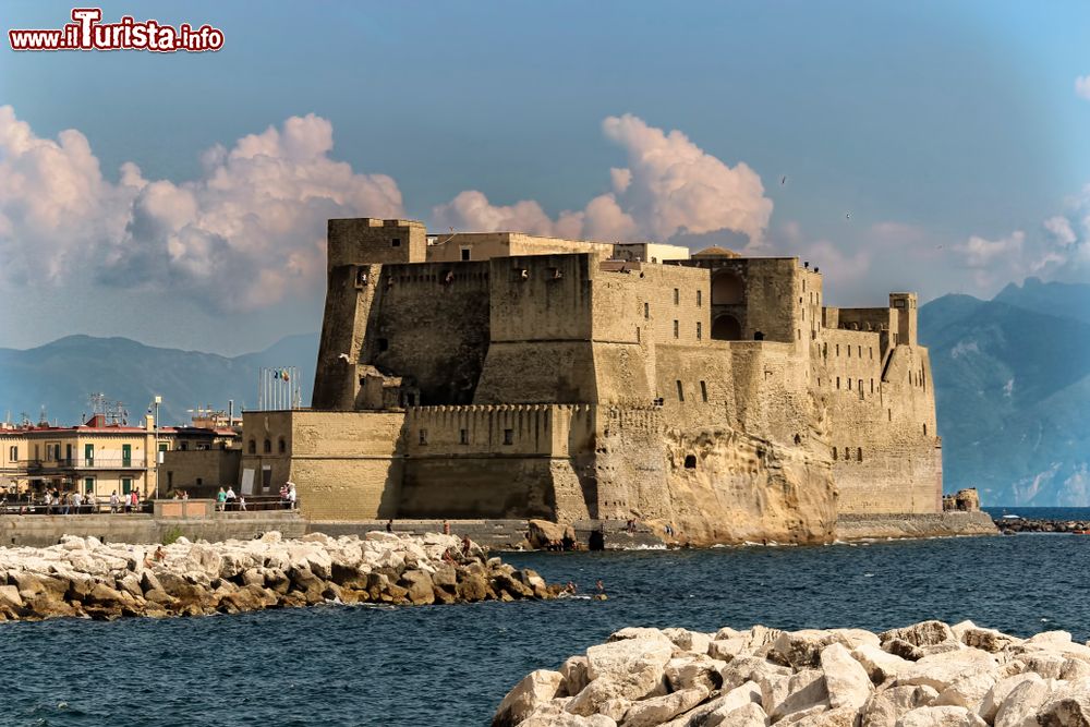 Immagine Panorama di Castel dell'Ovo, uno dei simboli di Napoli