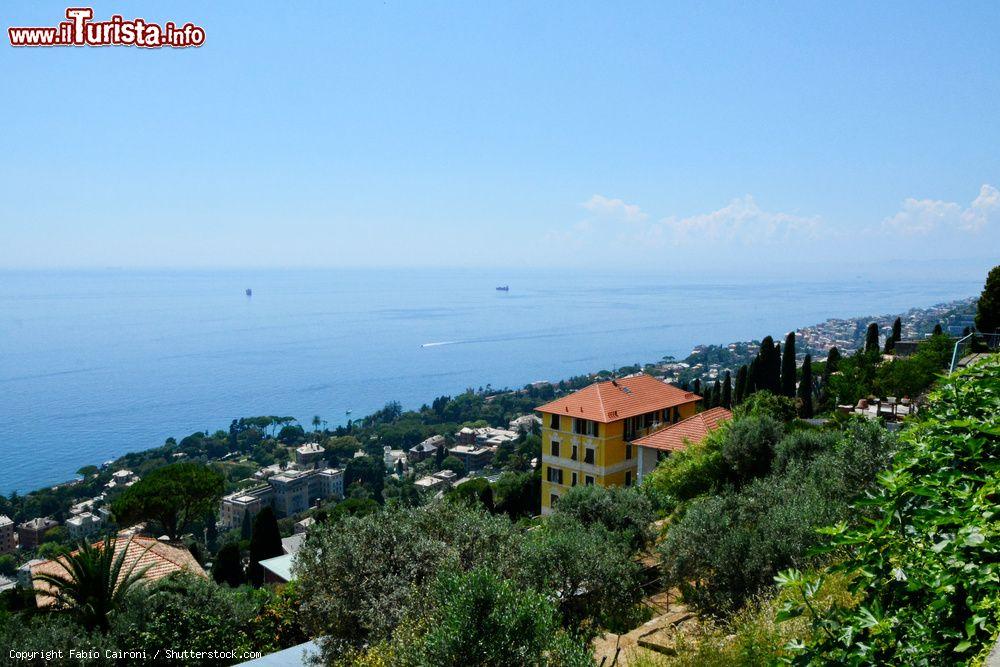 Immagine Panorama della costa ligure da Sant'Ilario di Genova. - © Fabio Caironi / Shutterstock.com