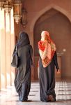 Donne arabe dentro alla moschea