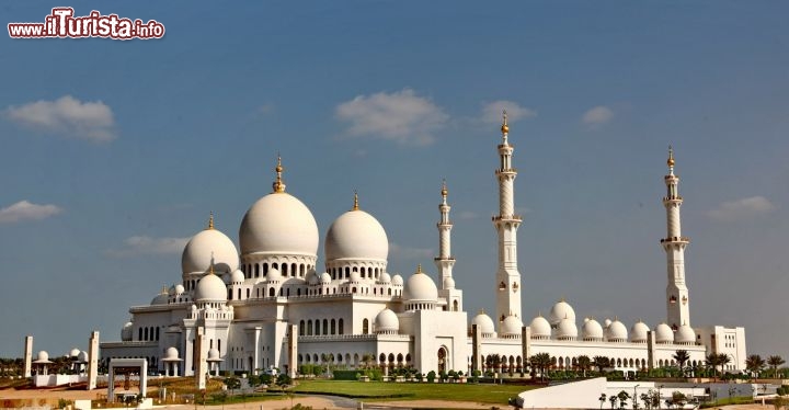 La Moschea principale di Abu-Dhabi