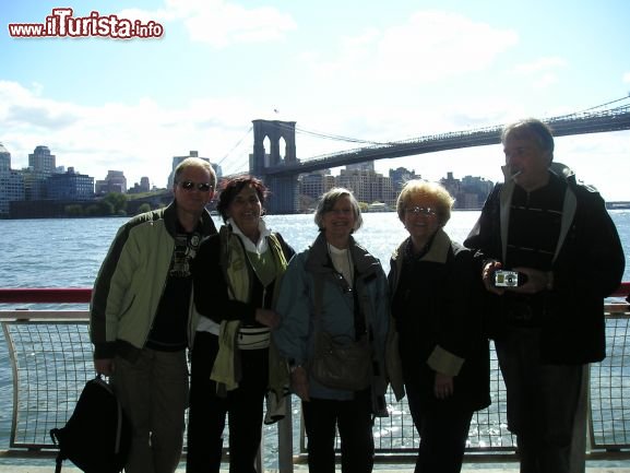 Immagine I Famosi 5 all'ombra del Ponte di Brooklyn