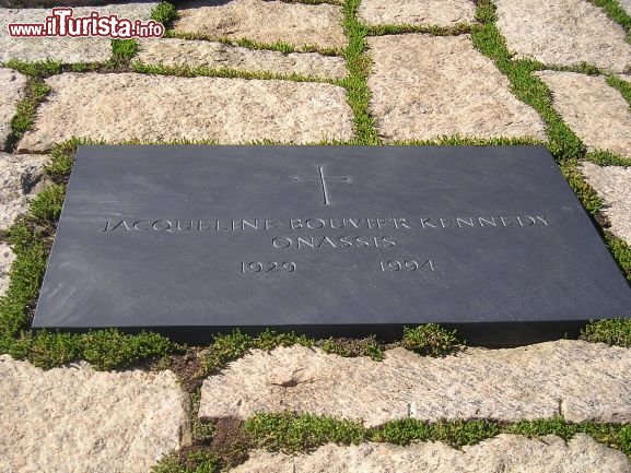 Immagine La tomba di Jacqueline Kennedy Onassis a Washington