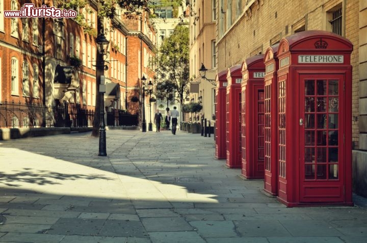 Immagine Le famose cabine del telefono rosse di Soho