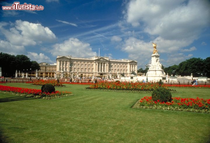 Immagine Buckingham Palace Londra Credit: visitlondonimages/ britainonview/