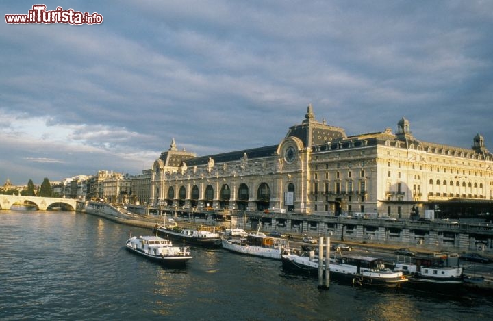 Immagine Museo d'Orsay visto dal Bateaux Mouches