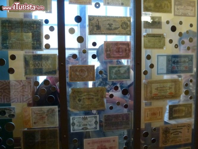 Immagine Monete di paesi stranieri ricordo degli immigrati transitati per Ellis island