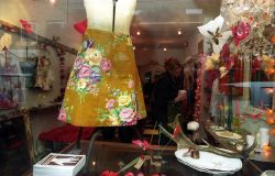 A Brick Lane un'eclettica boutique per donne - visitlondonimages/ britainonview