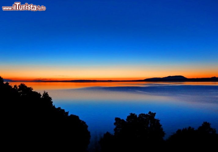 Il paesaggio mozzafiato, visto all'alba nei pressi di Pucon, siamo nella patagonia del Cile - © DONNAVVENTURA® 2012 - Tutti i diritti riservati - All rights reserved
