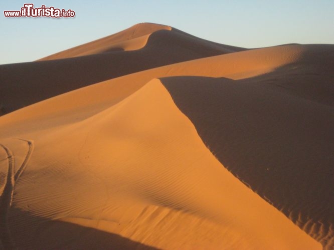 Le dune di Merzouga, ovvero il mare di sabbia dell'Erg Chebbi in Marocco - Foto di Mara Agostini