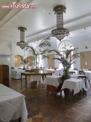 Immagine L'elegante sala da pranzo del Parkhotel Laurin a Bolzano
