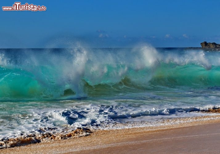 Le onde impetuose dell'oceano Sandy Beach - Ci troviamo sull'isola di Oahu, uno dei paradisi del surf -  © DONNAVVENTURA® 2013 - Tutti i diritti riservati - All rights reserved