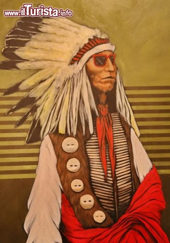 Un dipinto a Santa Fe - Ci ricorda i nativi americani che dominavano nel New Mexico (USA) prima della conquista del West. Questo stato americano è chiamato anche Land of Enchantment, la Terra d'incanto - © DONNAVVENTURA® 2013 - Tutti i diritti riservati - All rights reserved