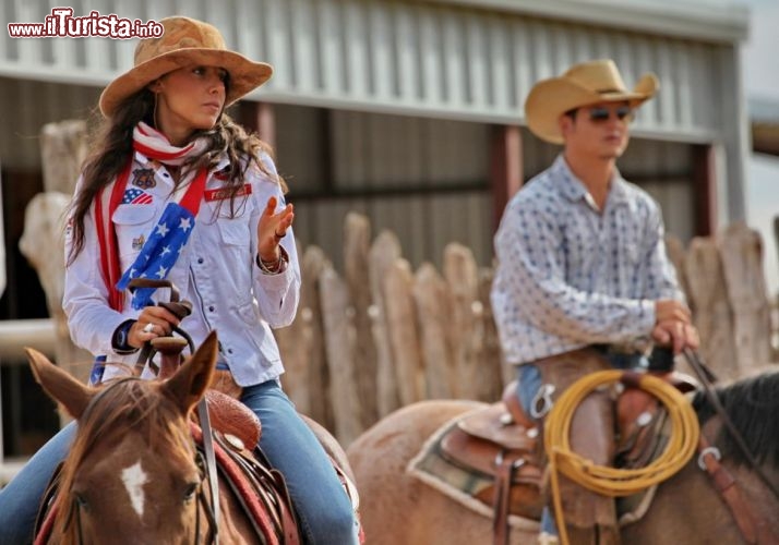 Federica a cavallo - le ragazze all'opera presso la fattoria di Amarillo, Los Cedros Ranch - © DONNAVVENTURA® 2013 - Tutti i diritti riservati - All rights reserved