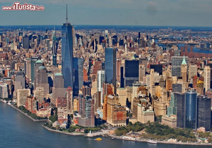 In volo sulla Grande Mela - Veduta aerea di Manhattan di giorno  - © DONNAVVENTURA® 2013 - Tutti i diritti riservati - All rights reserved