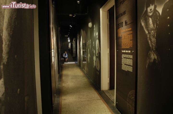 Immagine Il secondo piano del Museo dedicato alle vittime del Genocidio è dedicato al ricordo delle "ondate" di deportazioni in Siberia