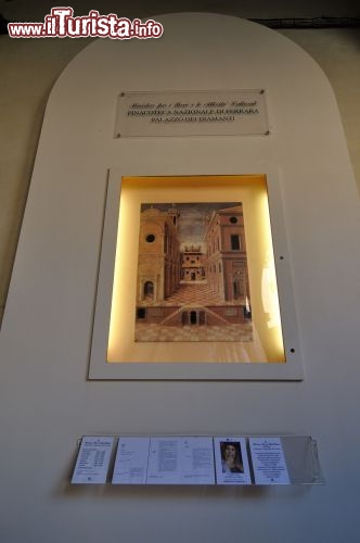 Immagine Ingresso della Pinacoteca di Ferrara, al secondo piano del Palazzo dei Diamanti