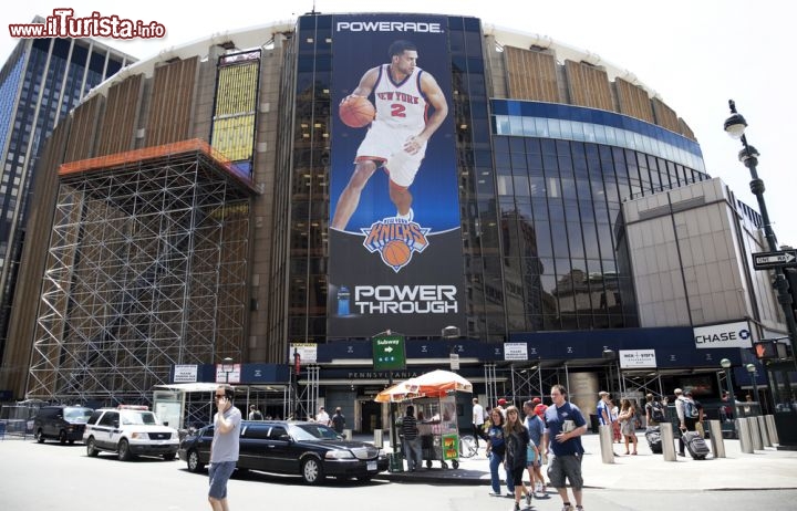 Immagine Il tempio del basket della Grande Mela è senza dubbio il Madison Square Garden, uno dei vanti di New York City - © Erika Cross / Shutterstock.com