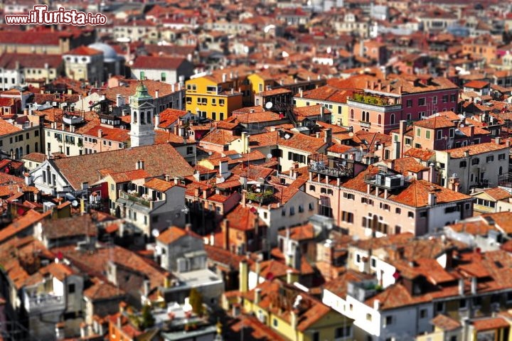 Venezia fotografata con la tecnica Tilt Shift - © nito / Shutterstock.com