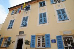 La facciata del Museo Escoffier a Villeneuve Loubet. In questo borgo della Costa Azzurra nacque nel 1846 il più grande cuoco della storia di Francia