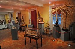 Sala delle creazioni di pasticceria al Museo Escoffier di Villeneuve Loubet