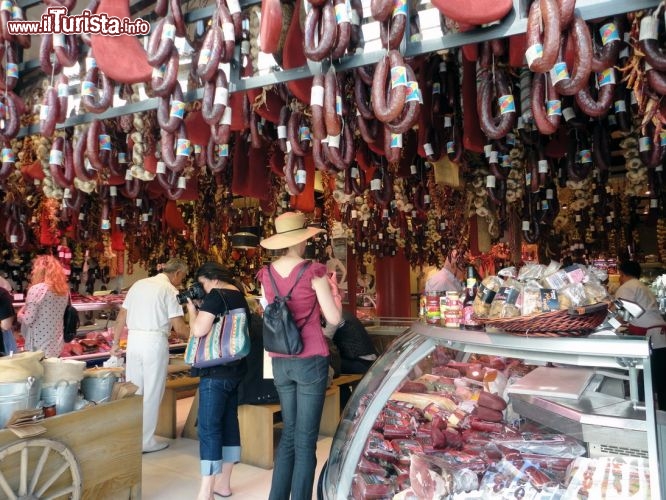 Immagine La gastronomia Miran, il posto ideale per gustare carne saporita e molto speziata di origine armena