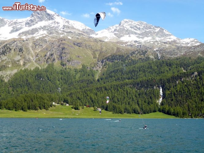 Immagine Kitesurf sul lago di Silvaplana