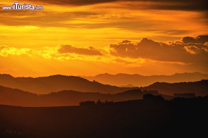 Immagine Alba a Monteromano di Brisighella: le valli appenninche della Romagna orientale