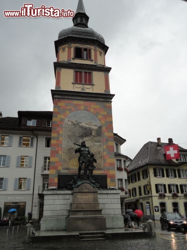 Immagine Altdorf, il monumento a Guglielmo Tell nella piazza centrale della città
