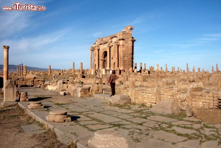 Immagine Arco di Traiano a Timgad - Foto di Giulio Badini