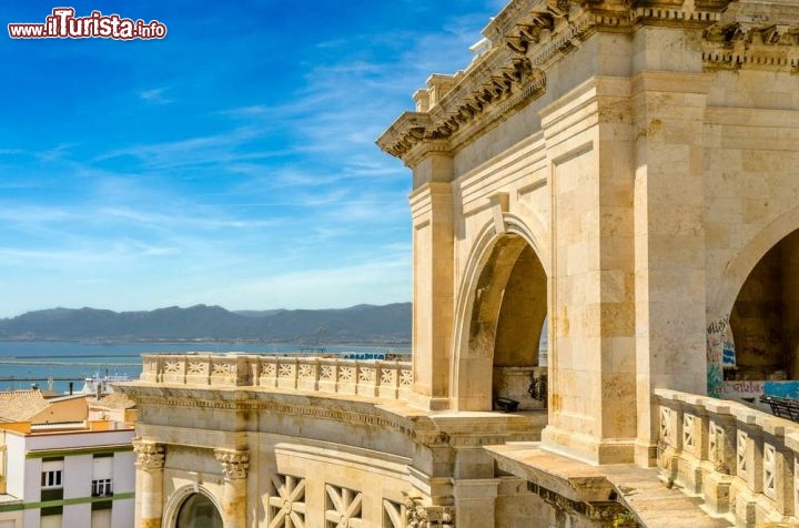 Immagine Bastione di Saint Remy a Cagliari - © marmo81 / shutterstock.com