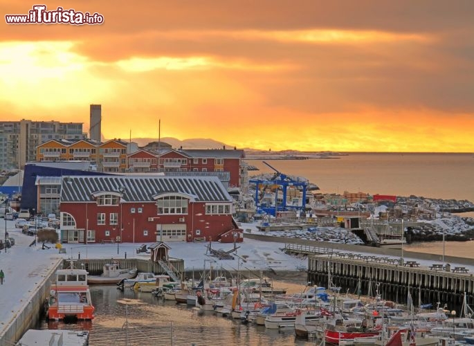 Immagine Bodo in inverno il ritorno del sole dopo la notte polare - © MaxPhoto / Shutterstock.com