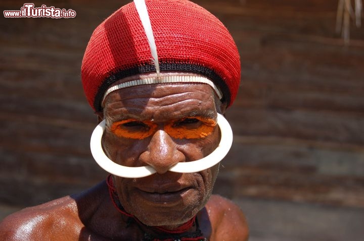 Immagine Cannibale popolo dani Indonesia West Papua - Foto di Giulio Badini / I Viaggi di Maurizio Levi