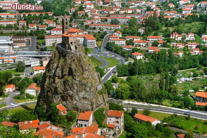 Immagine Chapelle di Saint Michel d'Aiguilhe a Le Puy-en-Velay -  © repistu /  iStockphoto LP.